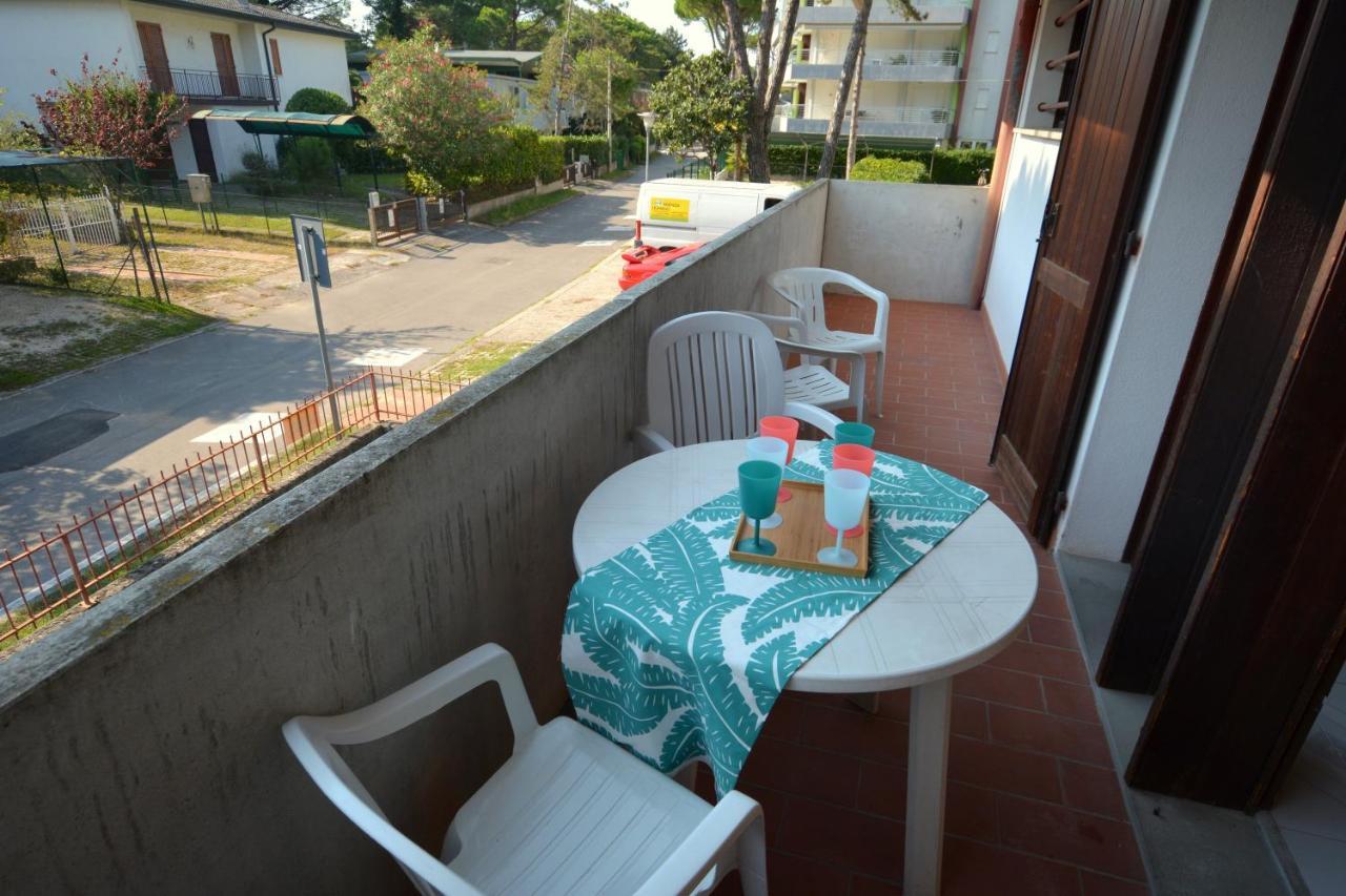 Apartamento Flat In Lignano Pineta Lignano Sabbiadoro Exterior foto